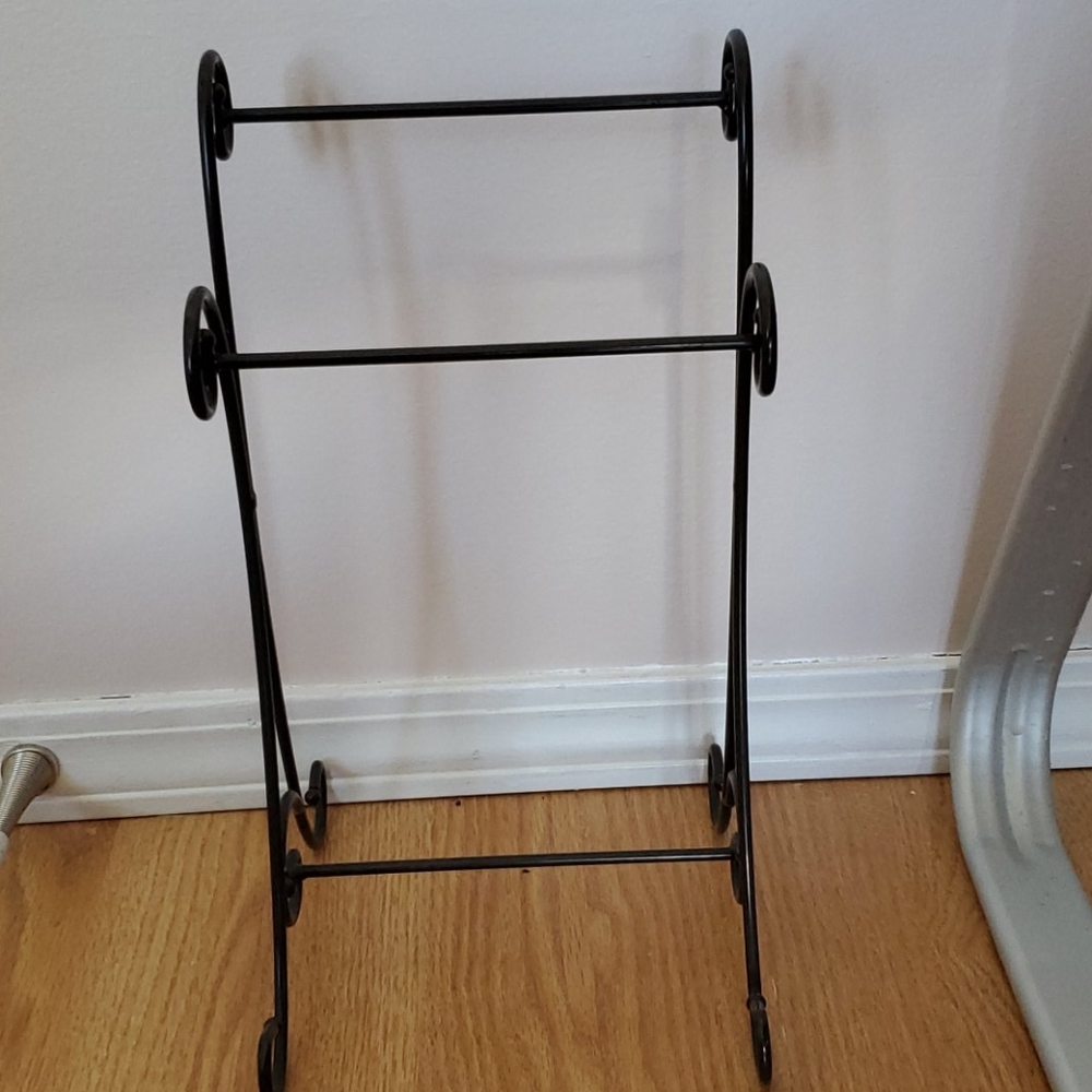 Princess house towel holder
